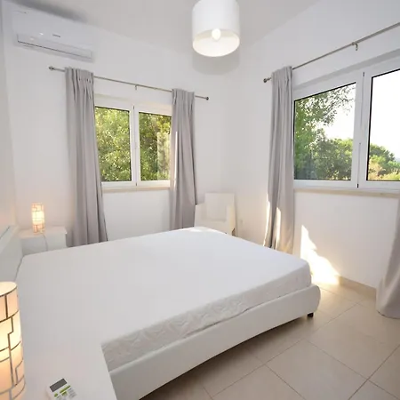 Villa In Alcobaca With Private Pool, Cleaning Included Villa